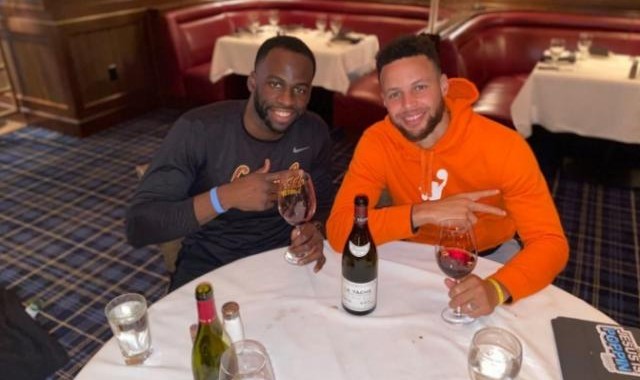 云开体育-追梦为库里设宴庆祝里程碑 勇士老板豪爽买单结账