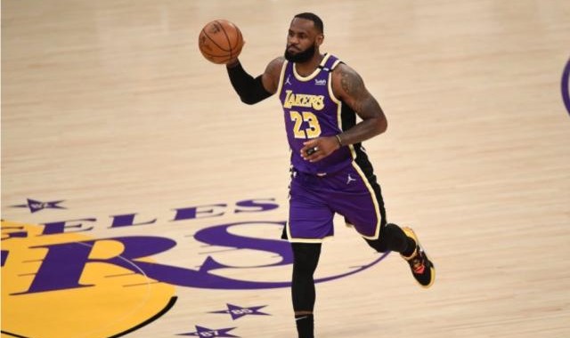 云开体育-问题一大堆！7战6败湖人已陷入真正绝境时刻