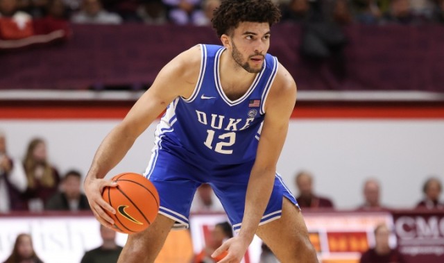 kaiyun-争状元~布泽尔儿子神勇表现12中9轰下24分8板5助 杜克开季20胜1负